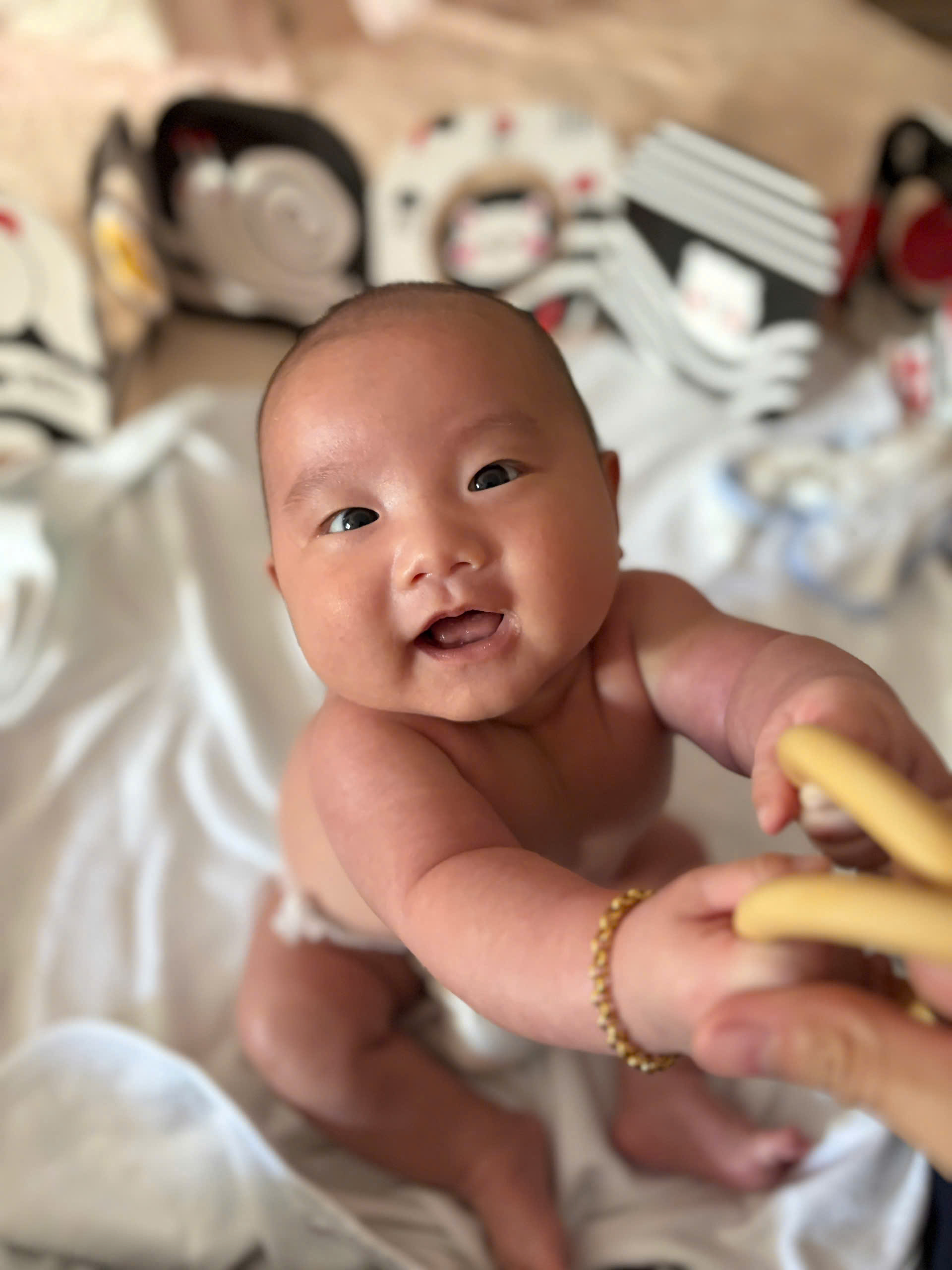 Em bé vui tươi khoẻ mạnh